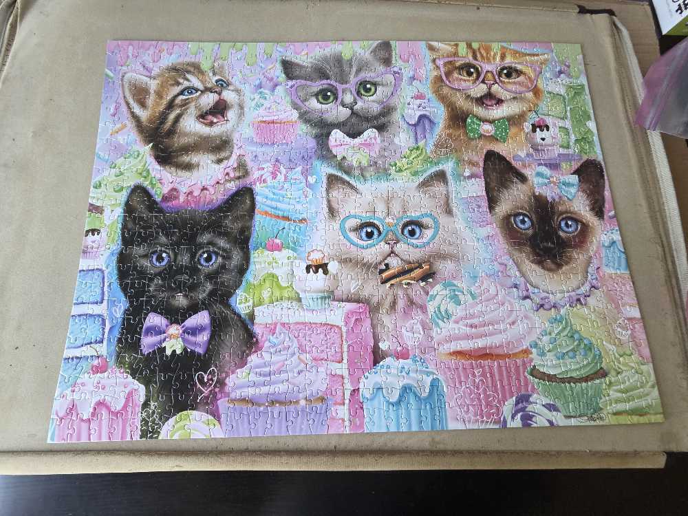 Cupcake Kittens - Buffalo Games puzzle collectible [Barcode 079346173266] - Main Image 3