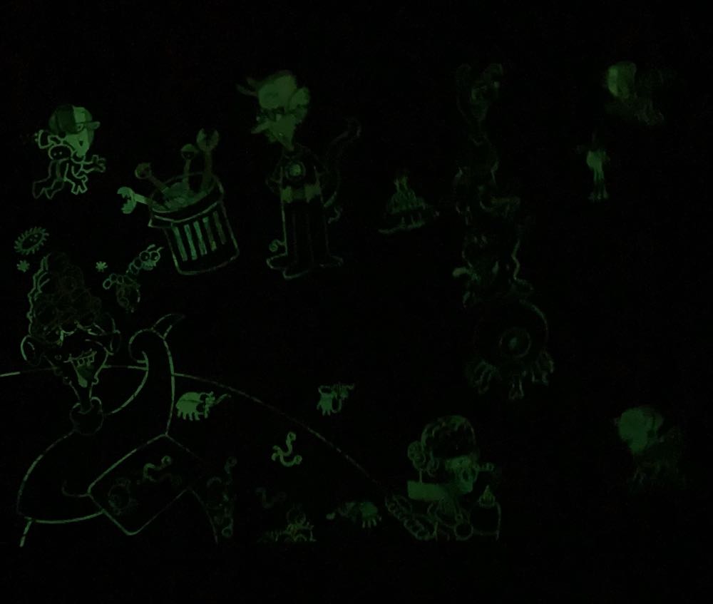 Aliens Among Us - Great American Puzzle Factory puzzle collectible [Barcode 010563005473] - Main Image 2