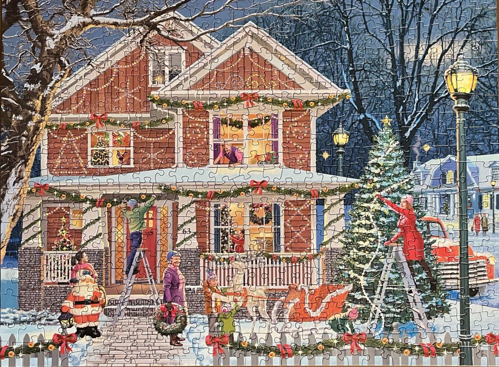 Decorating The House NEED - White Mountain puzzle collectible [Barcode 724819268214] - Main Image 2