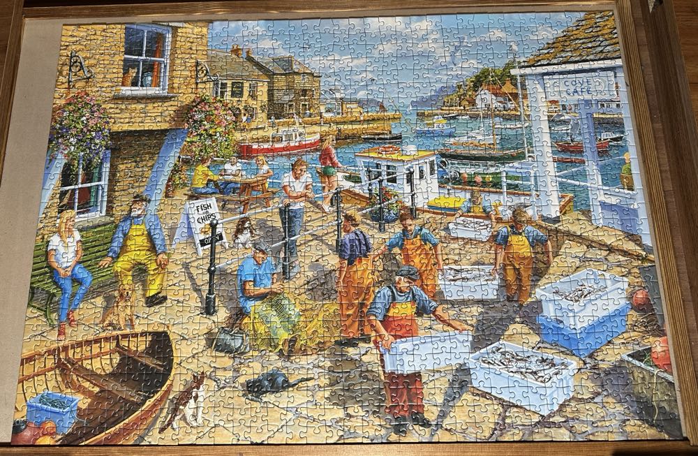 A Fisherman’s Life - Ravensburger puzzle collectible [Barcode 4005555001614] - Main Image 2