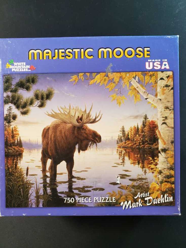 Majestic Moose - White Mountain puzzle collectible [Barcode 724819249084] - Main Image 2