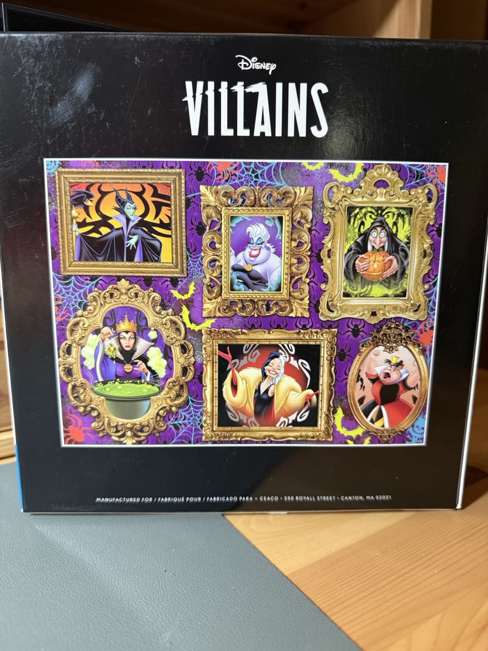 Disney: Villains - Ceaco puzzle collectible [Barcode 021081540063] - Main Image 2