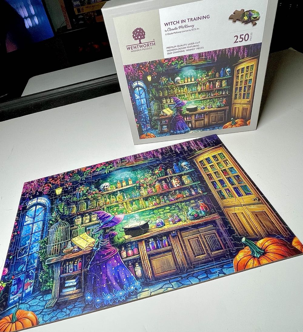 Witch In Training - Wentworth Wooden Puzzles 🇬🇧 puzzle collectible [Barcode 6050265410568] - Main Image 2