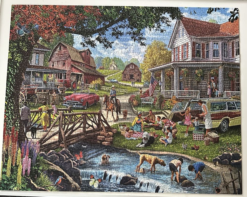 Family Picnic - White Mountain puzzle collectible [Barcode 724819268412] - Main Image 3
