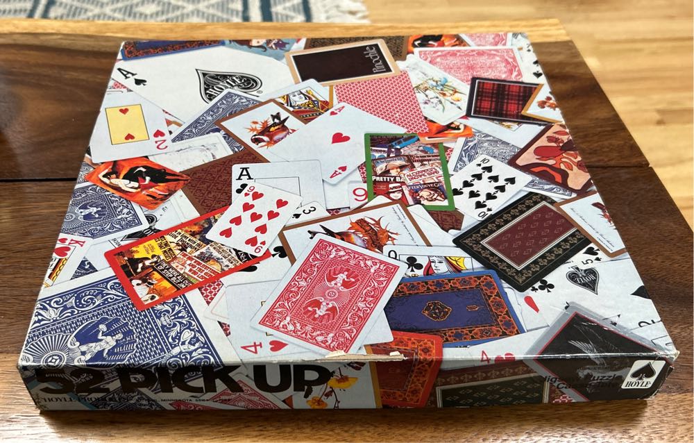 52 Pickup - Hoyle puzzle collectible [Barcode 041187080133] - Main Image 2