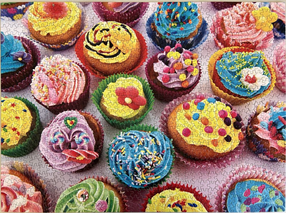 Cupcakes (no actual title) - Running Man puzzle collectible - Main Image 2