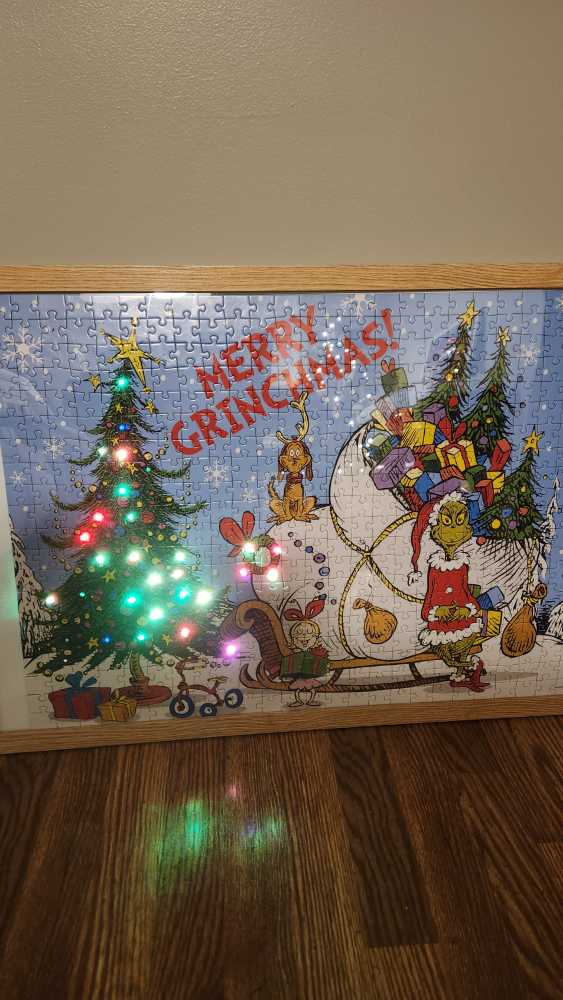 The Grinch - Buffalo Games 🇺🇸 puzzle collectible [Barcode 021081110679] - Main Image 3