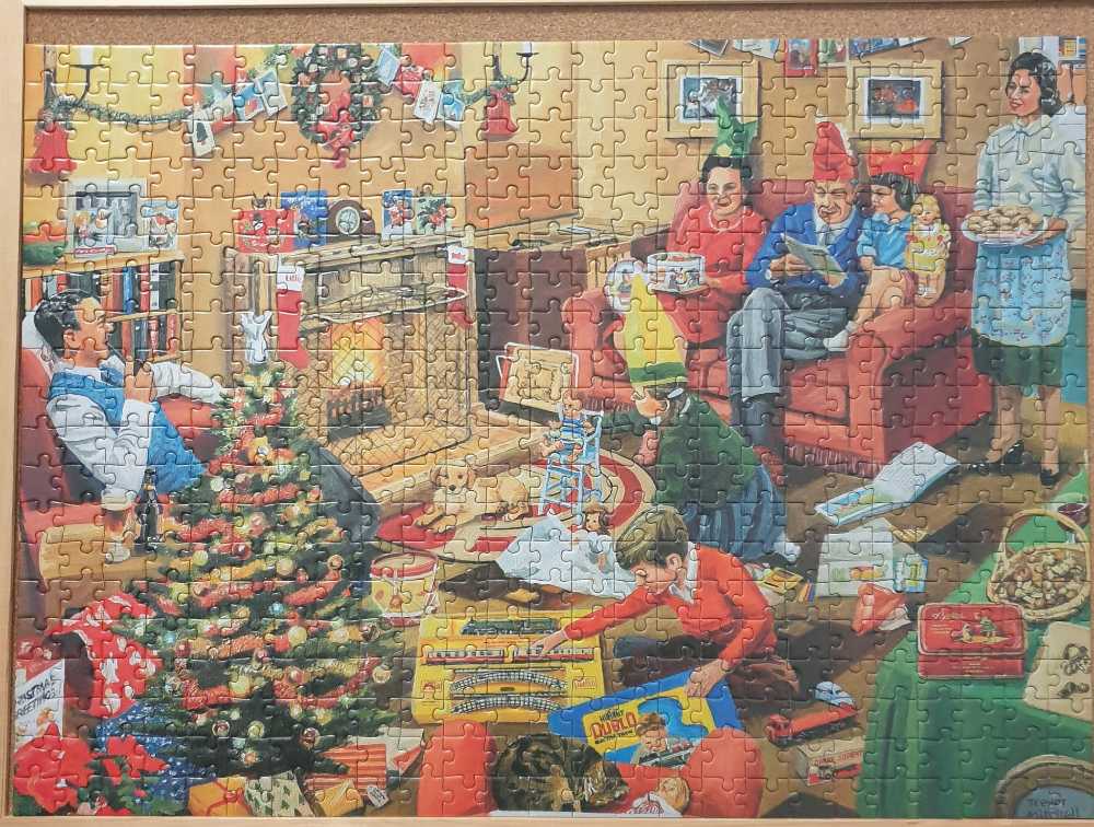 Family Christmas  - Corner Piece puzzle collectible - Main Image 2