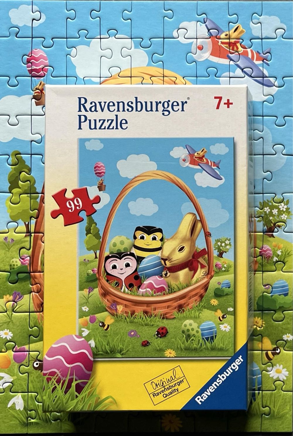 Easter Bunny Lindt 🟦🇨🇦 - Ravensburger puzzle collectible [Barcode 4000539994067] - Main Image 4