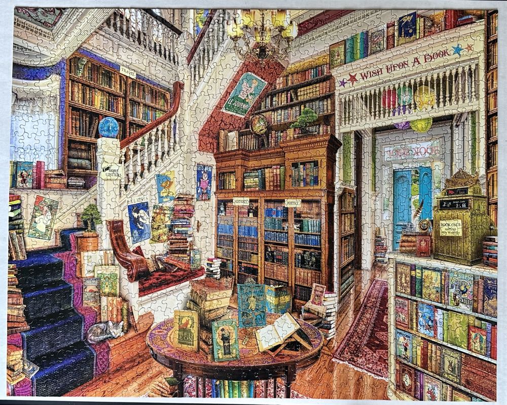 Readers Paradise - White Mountain puzzle collectible - Main Image 2