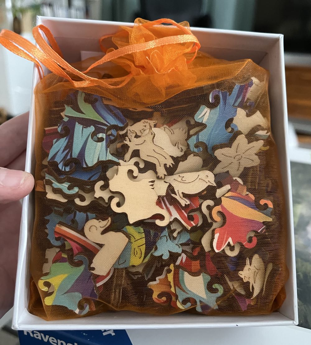 Rainbow Cat - Tilbury puzzle collectible [Barcode 56371047541] - Main Image 3