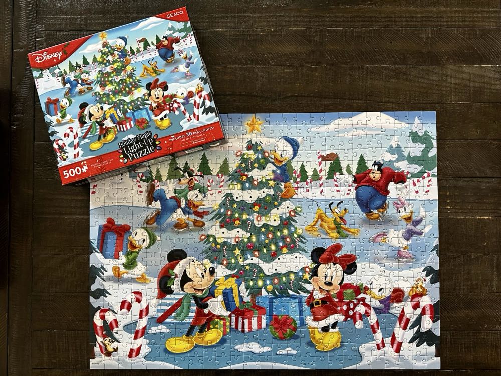 Holiday Magic  Light-up Puzzle - Ceaco puzzle collectible [Barcode 021081110662] - Main Image 3