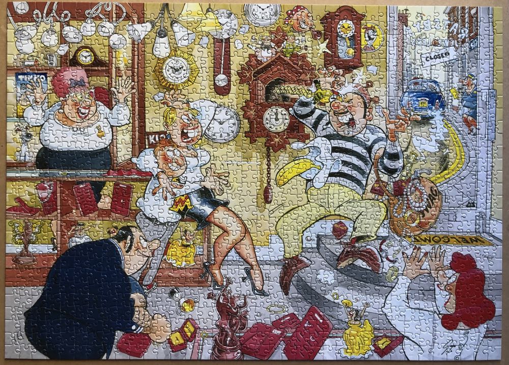 Wasgij Mystery 2 - Stop The Clock - Holdson puzzle collectible [Barcode 9414131086580] - Main Image 2