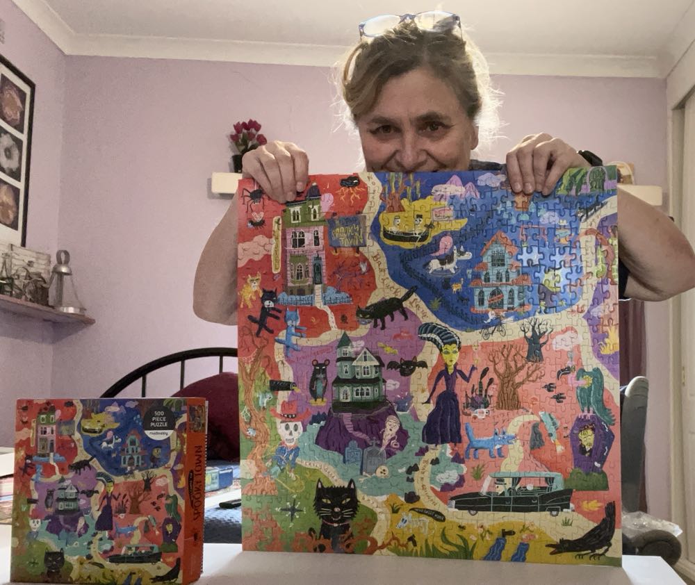 Welcome to Spook Town Family - Galison puzzle collectible - Main Image 3