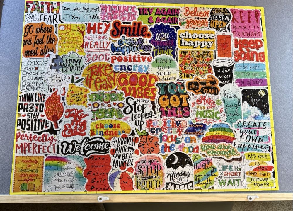 Good Vibes (SOLD) - White Mountain puzzle collectible [Barcode 724819268481] - Main Image 2