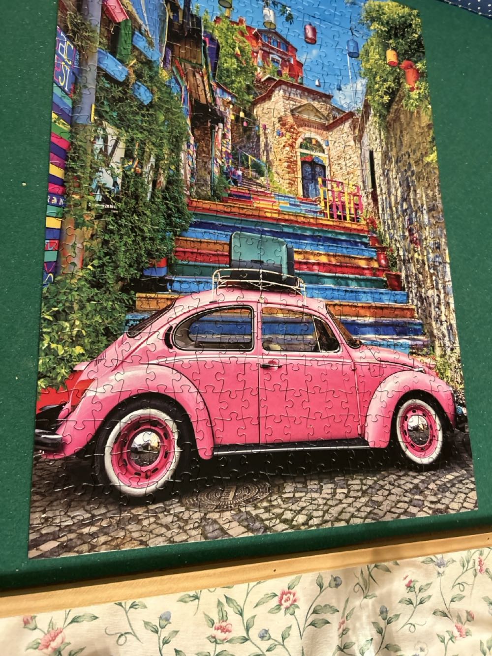 Pink Bug In Istanbul - Rose Art puzzle collectible [Barcode 4895145444835] - Main Image 2