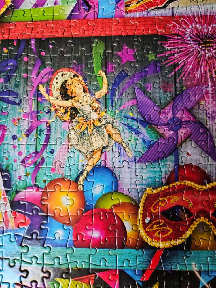 Pretty Party - Buffalo Aimee Stewart puzzle collectible [Barcode 079346127597] - Main Image 3