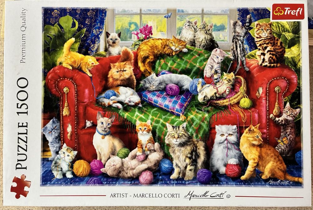 Kittens On The Sofa - Trefl puzzle collectible [Barcode 5900511261981] - Main Image 2