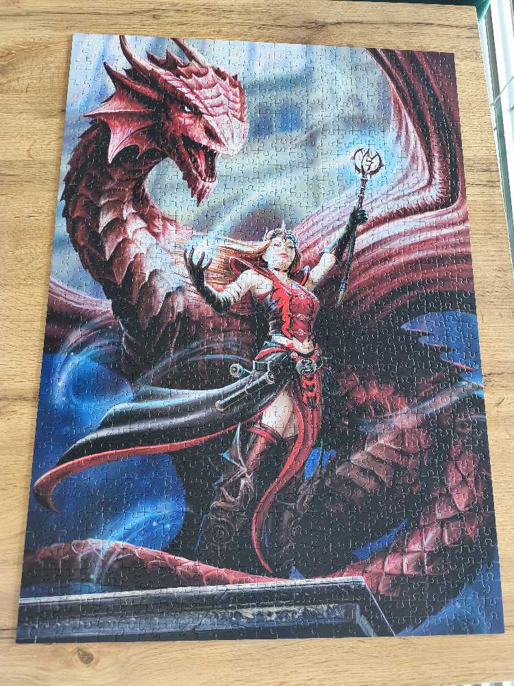 Scarlet Mage - Trefl puzzle collectible [Barcode 5900511109023] - Main Image 2