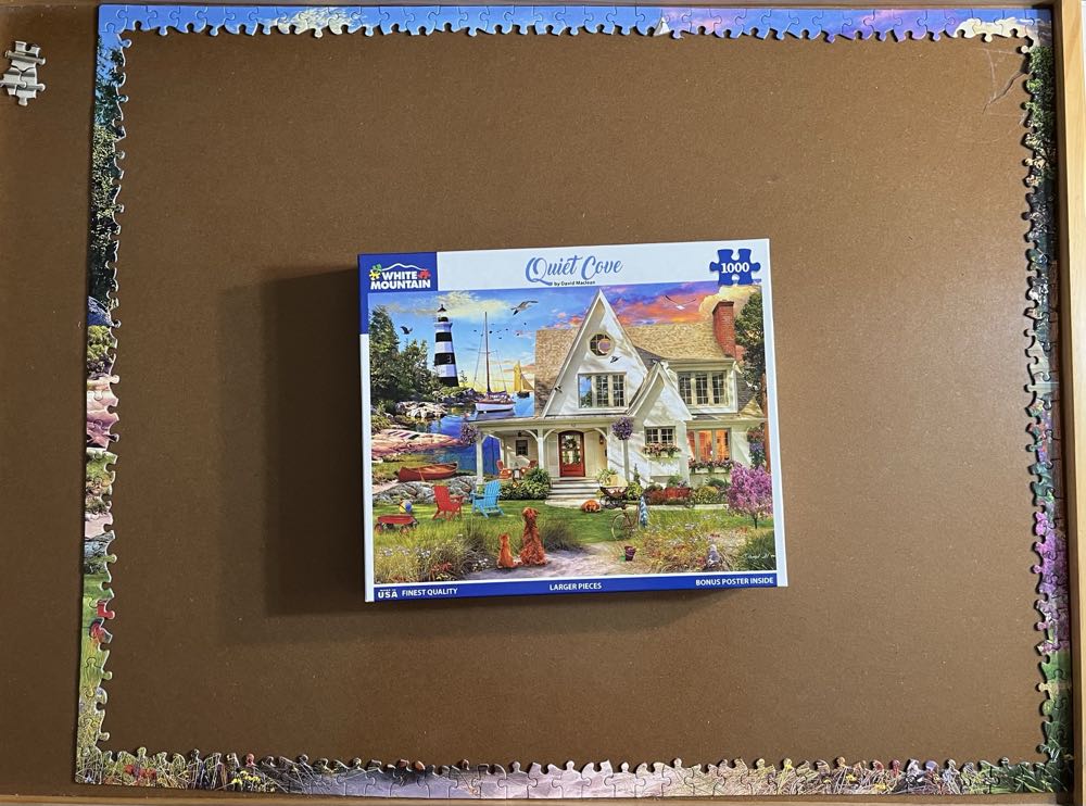Quiet Cove - White Mountain puzzle collectible [Barcode 724819268436] - Main Image 4
