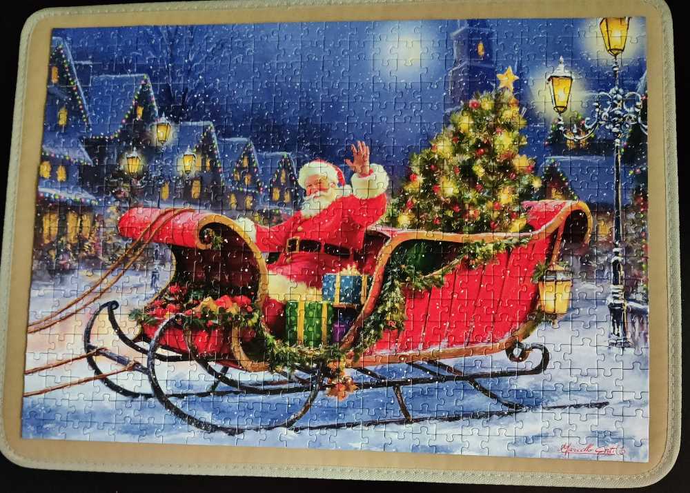 Santa’s Sleigh - Corner Piece puzzle collectible [Barcode 5052089369924] - Main Image 2