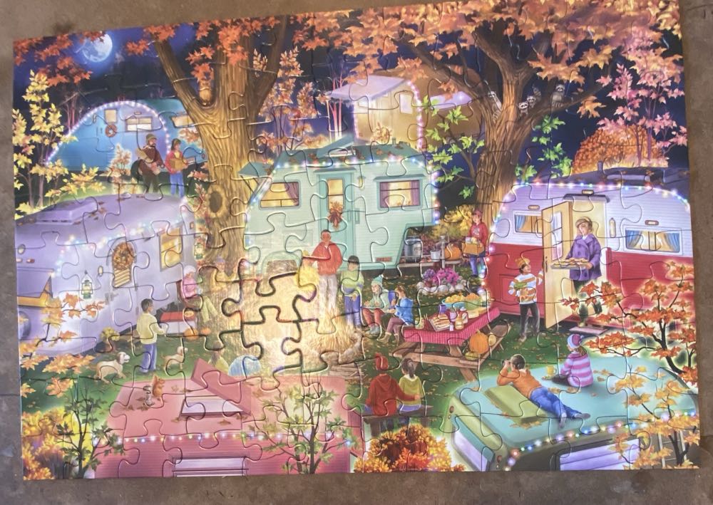 Fall Campers - Vermont Christmas Company 🇺🇸 puzzle collectible [Barcode 819273024589] - Main Image 3