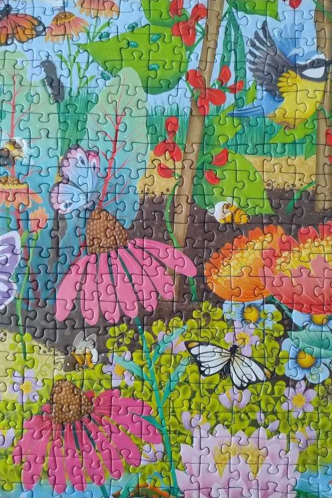 Little Garden World - Ravensburger puzzle collectible - Main Image 3