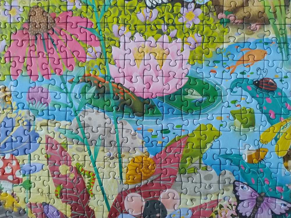 Little Garden World - Ravensburger puzzle collectible - Main Image 4