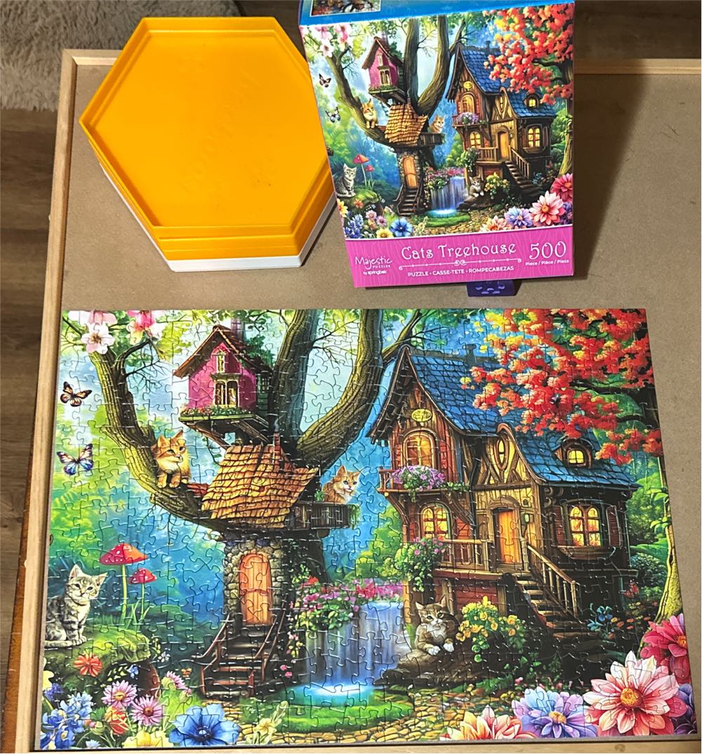Cats Treehouse - Springbok puzzle collectible [Barcode 091683017171] - Main Image 2