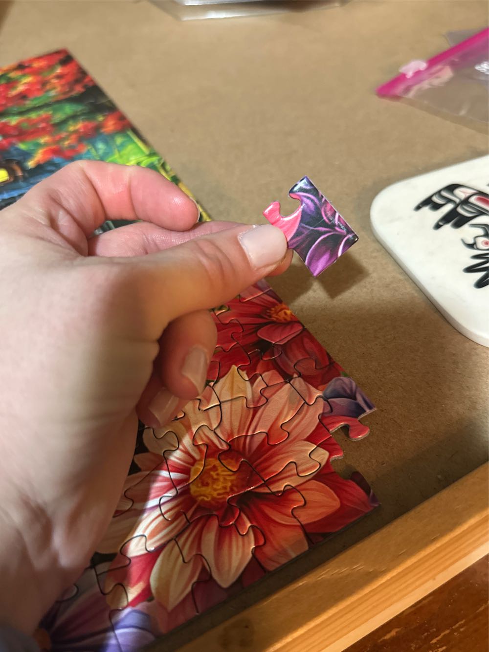 Cats Treehouse - Springbok puzzle collectible [Barcode 091683017171] - Main Image 3