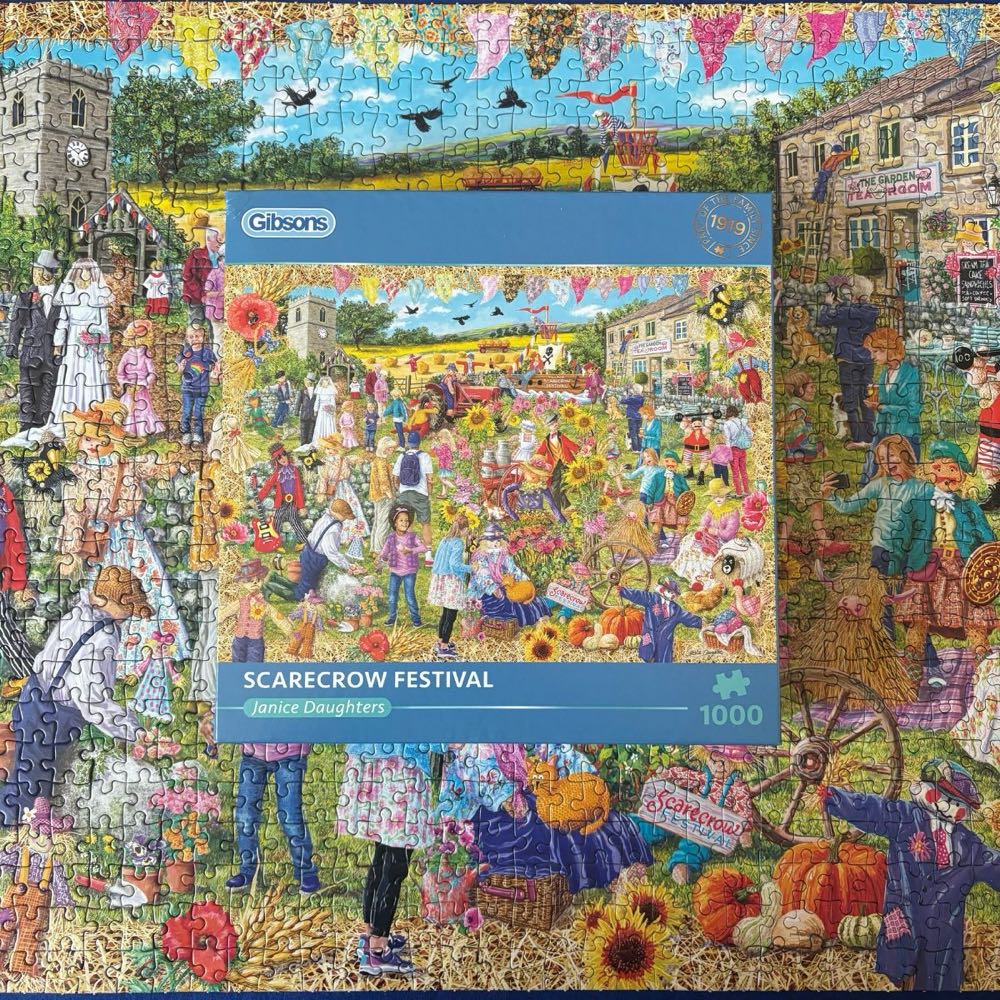 Scarecrow Festival - Gibsons puzzle collectible [Barcode 5012269064223] - Main Image 4