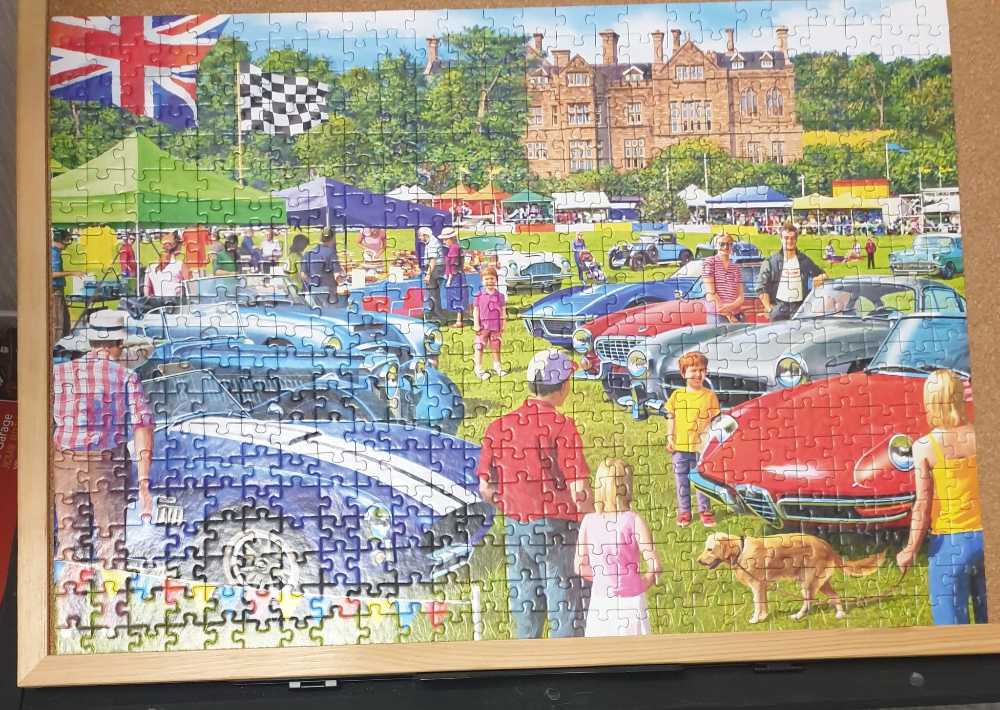 Vintage Car Fair - Corner Piece puzzle collectible [Barcode 5052089370203] - Main Image 2