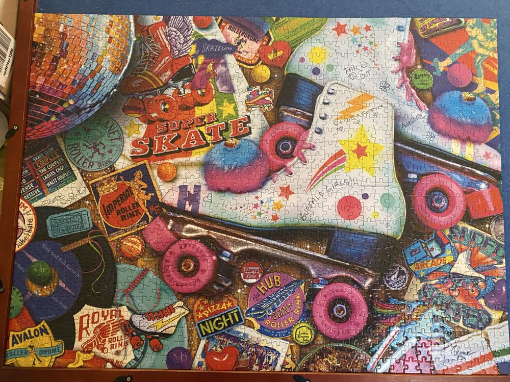 Skate Night SILVER SELECT - Buffalo Games puzzle collectible [Barcode 079346125166] - Main Image 2