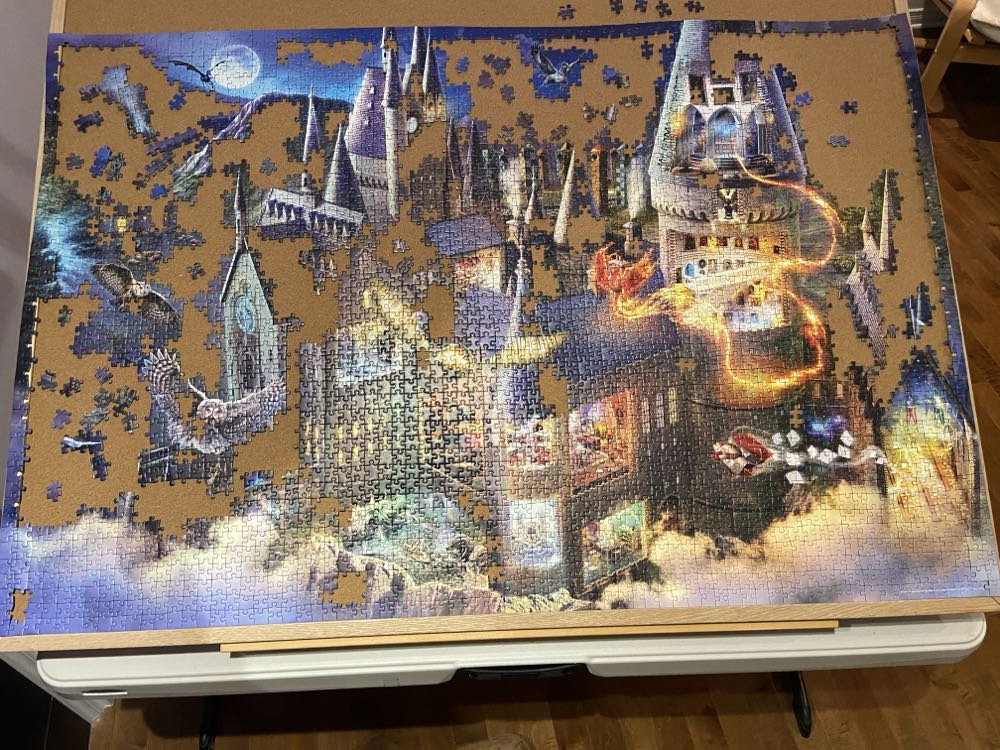 Harry Potter: Hogwarts Castle - Ravensburger puzzle collectible [Barcode 4005556175611] - Main Image 4