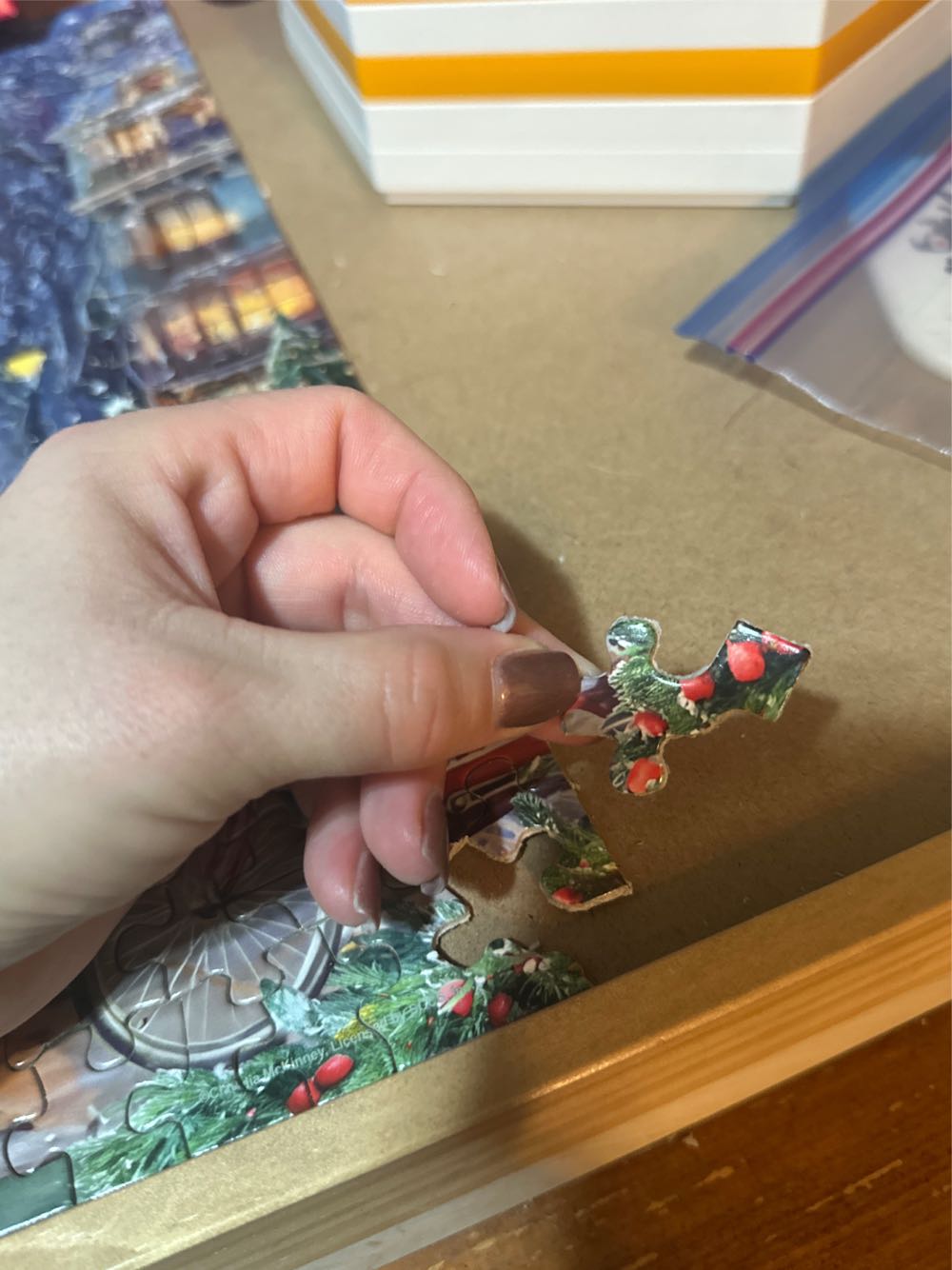 Winter Wonderland Cafe - Springbok puzzle collectible [Barcode 091683016983] - Main Image 4