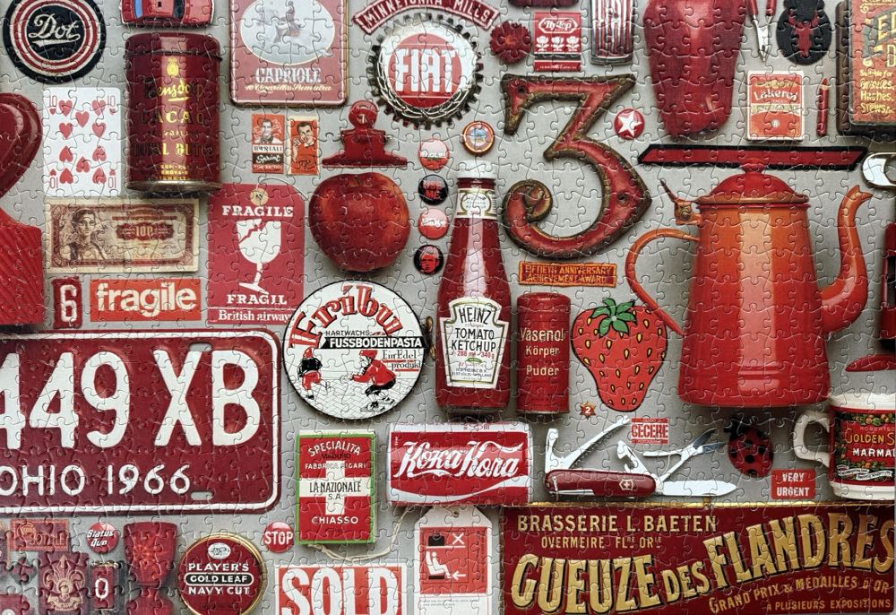 Red - Clementoni puzzle collectible [Barcode 8005125307012] - Main Image 2