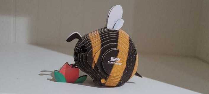 Eugy #73 3D Bumblebee - Eugy puzzle collectible - Main Image 2