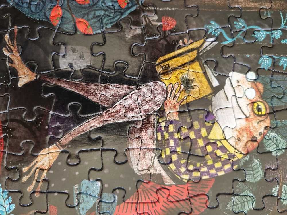 Animal Antics - A Prince At Peace - Holdson puzzle collectible [Barcode 9414131731336] - Main Image 4