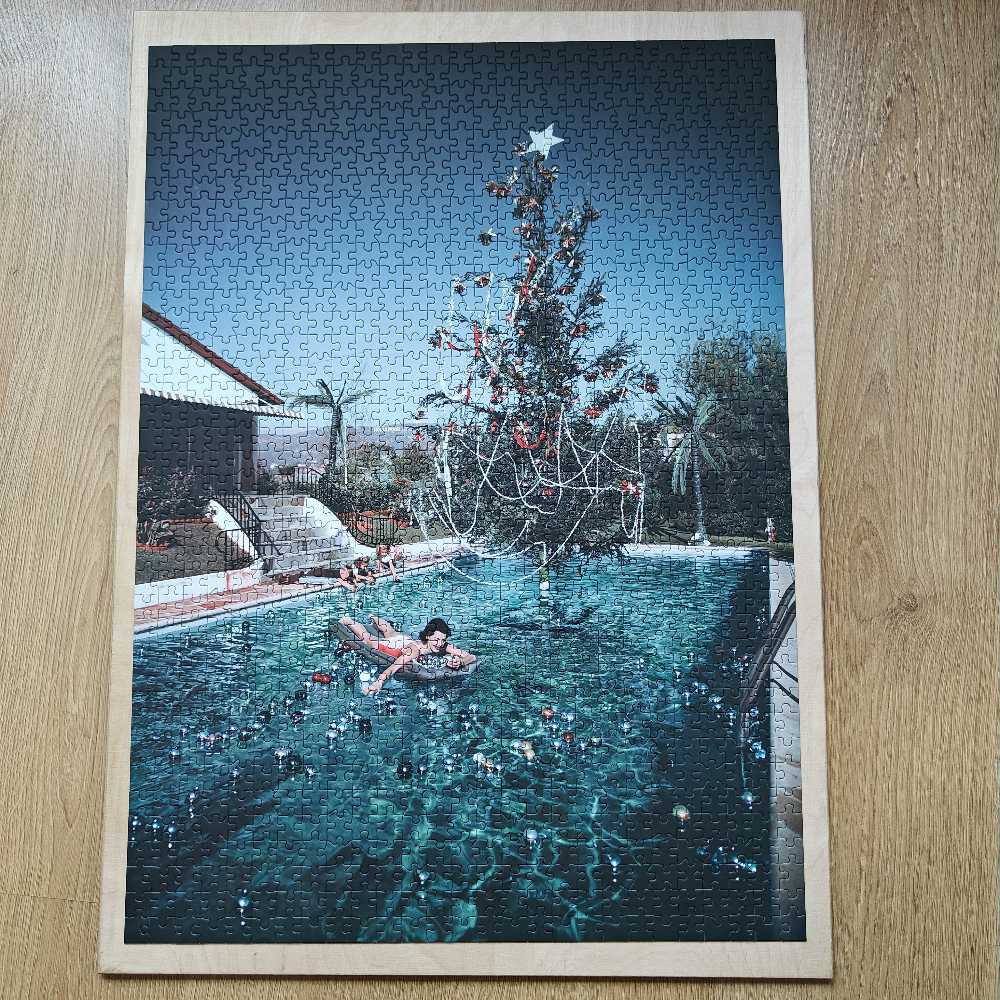 Christmas Swim - Piecework Puzzles puzzle collectible [Barcode 850050154310] - Main Image 2