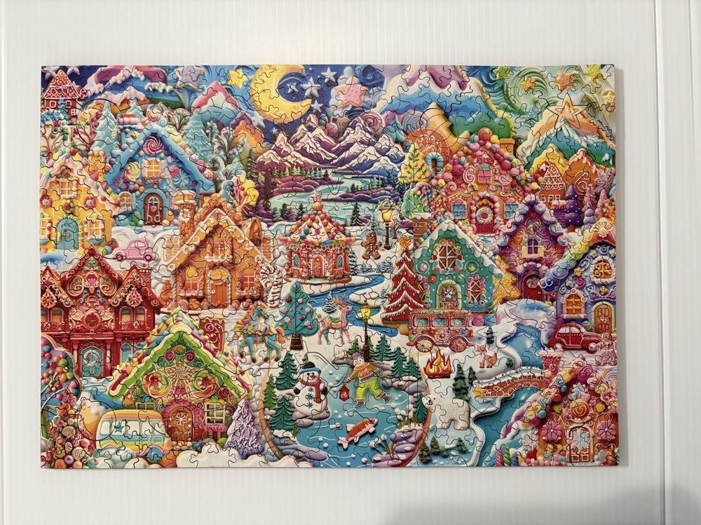 Colourful Cookietown - Wentworth Wooden Puzzles puzzle collectible [Barcode 6050265407636] - Main Image 2