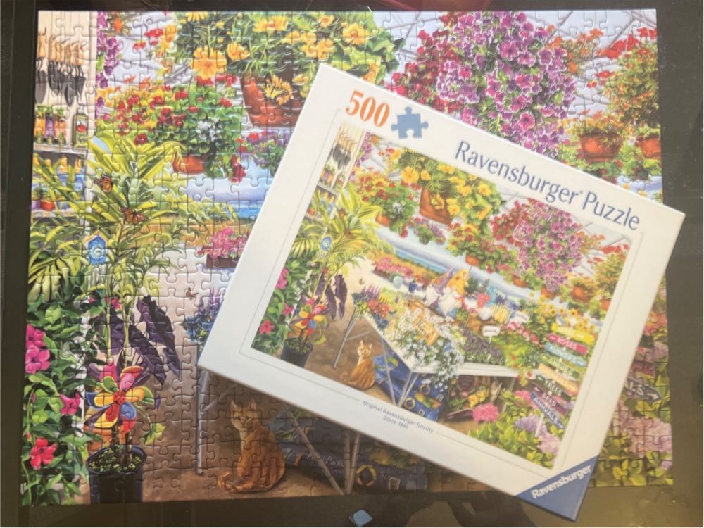 Glorious Garden Center - Ravensburger puzzle collectible [Barcode 4005555014478] - Main Image 2