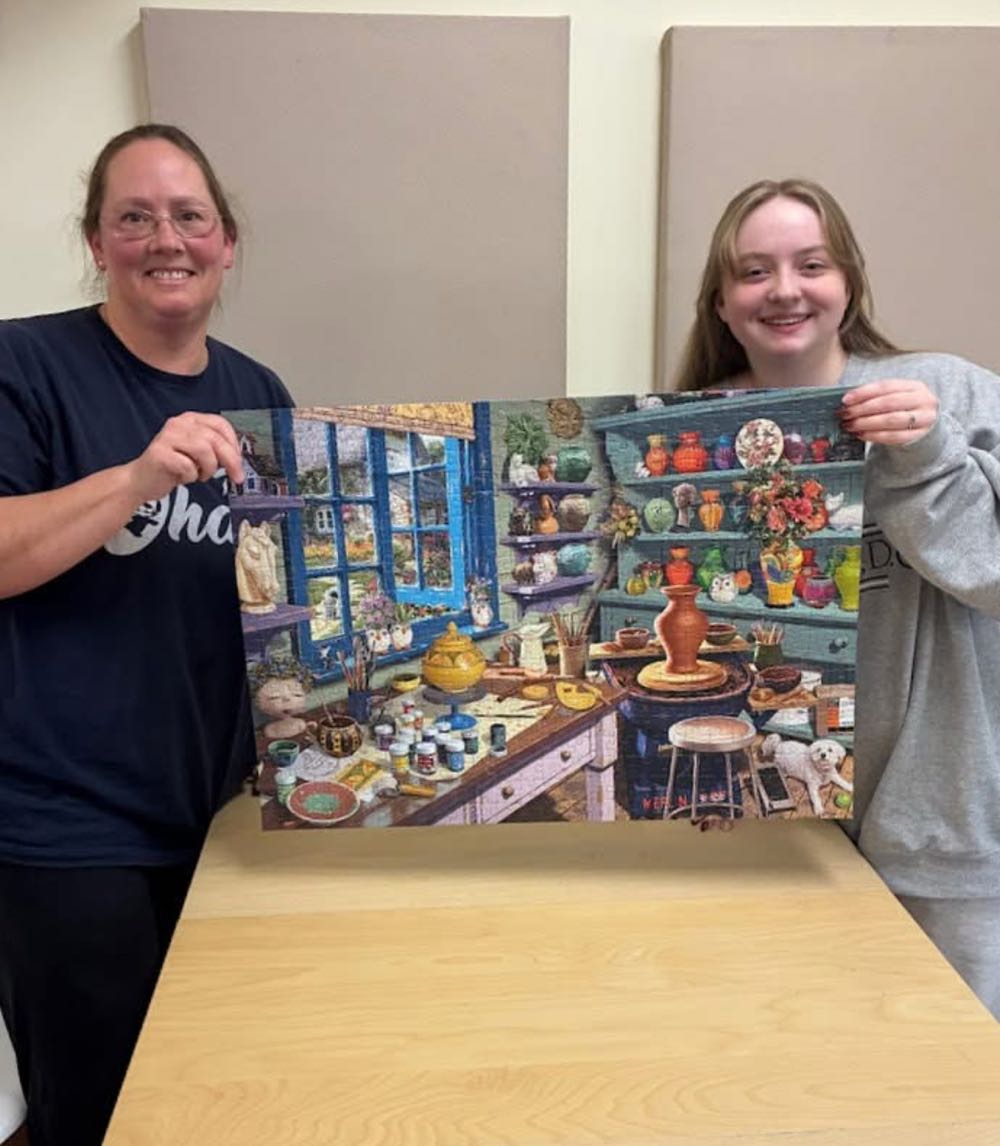 Pottery Studio Sanctuary - Keep - Ravensberger puzzle collectible [Barcode 4005555013570] - Main Image 2