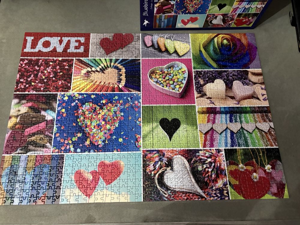 Love In Color - Bluebird puzzle collectible [Barcode 3663384905469] - Main Image 2