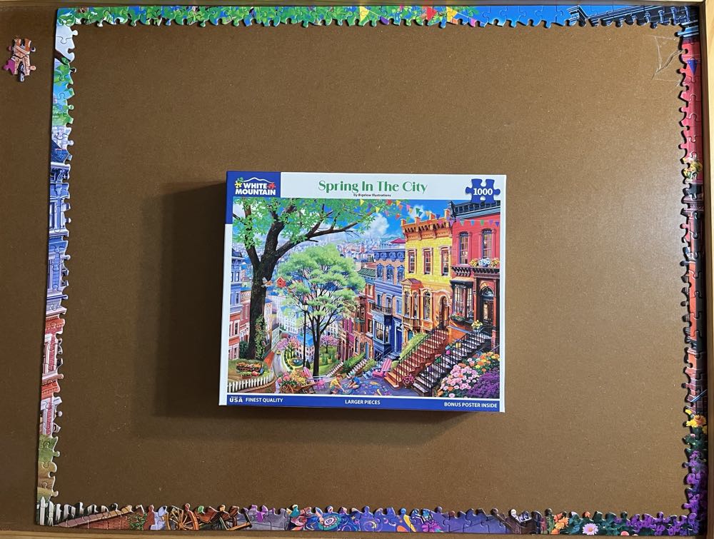 Spring In The City - White Mountain 🇺🇸 puzzle collectible [Barcode 724819268726] - Main Image 4