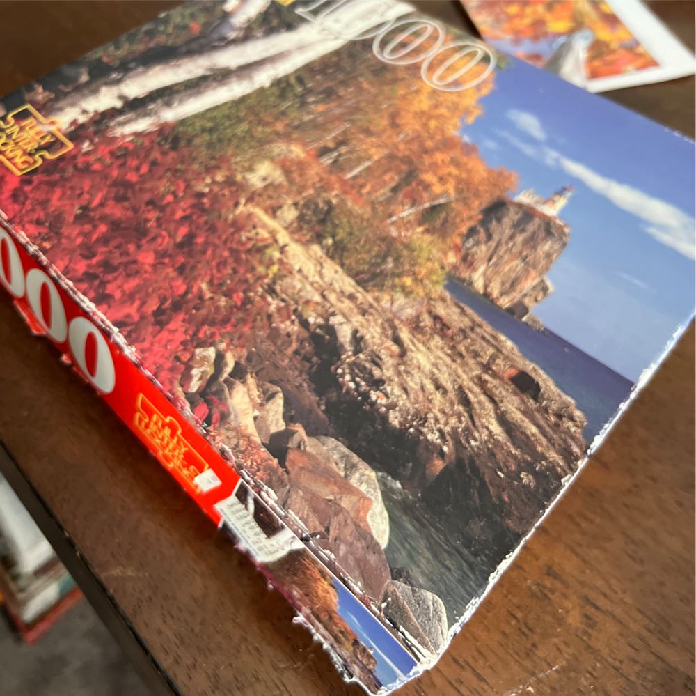 Split Rock Lighthouse - Golden Guild puzzle collectible - Main Image 2