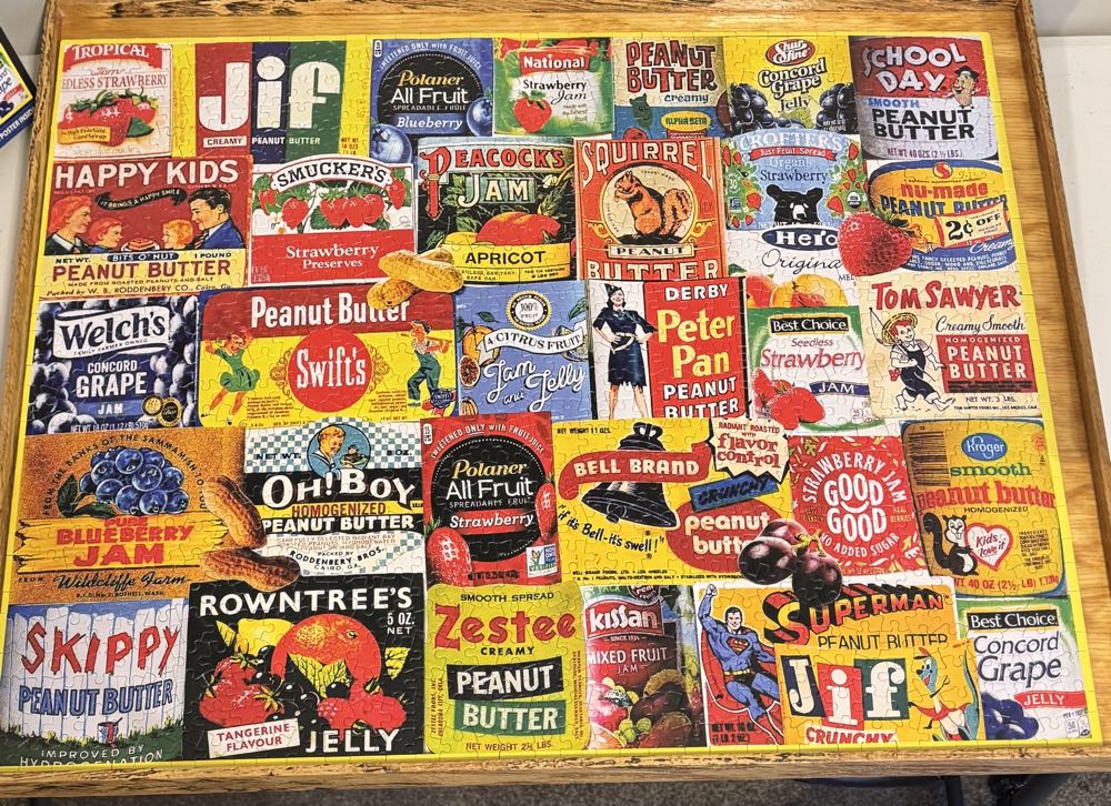 Peanut Butter And Jelly - White Mountain 🇺🇸 puzzle collectible [Barcode 724819268689] - Main Image 2