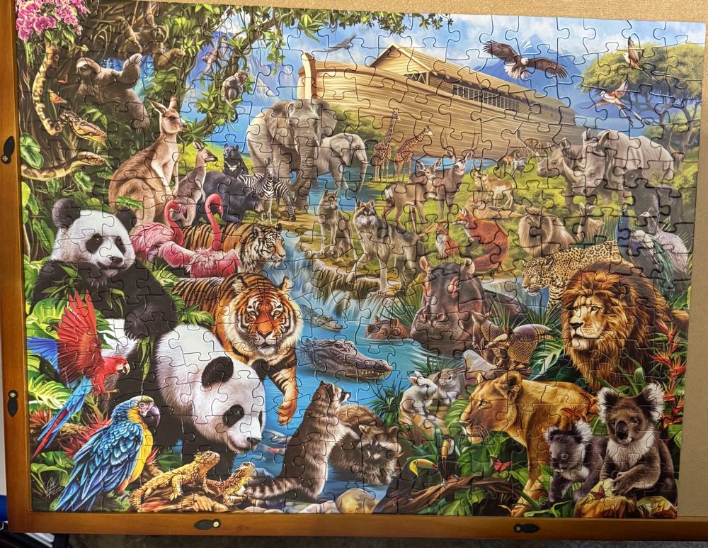 Noah’s Ark  - White Mountain puzzle collectible [Barcode 724819268535] - Main Image 2