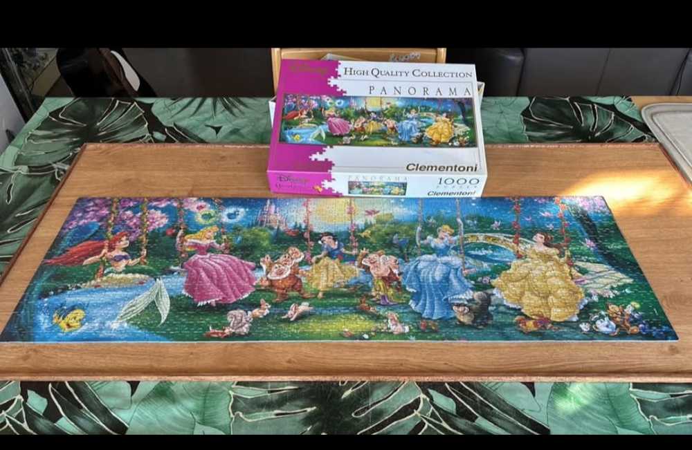 Disney. Swinging Princess  puzzle collectible - Main Image 2