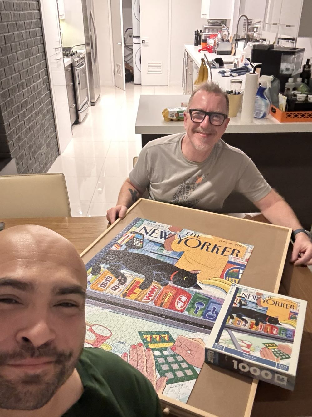 Bodega Cat - New York Puzzle Company puzzle collectible [Barcode 0840291701848] - Main Image 2