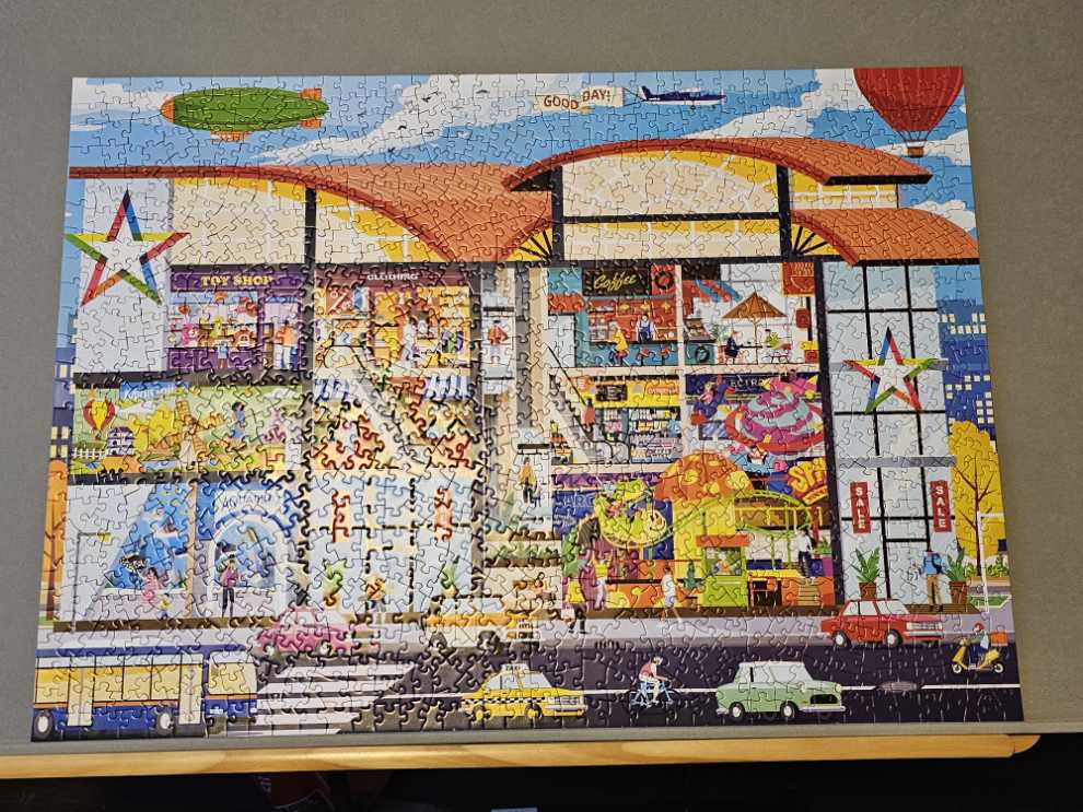 Shopping Mall - MasterPieces puzzle collectible [Barcode 705988725463] - Main Image 2